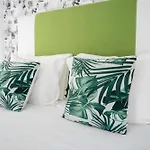 Bed & Breakfast By The Sea - 3*