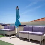 By The Sea - Bed & Breakfast