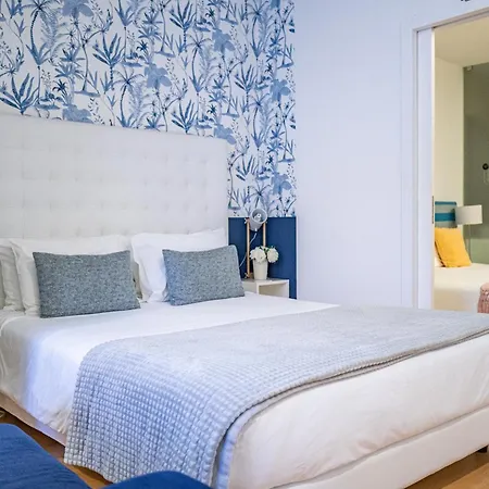 By The Sea - Bed and breakfast Nazaré