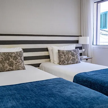 Bed and breakfast By The Sea - 3*