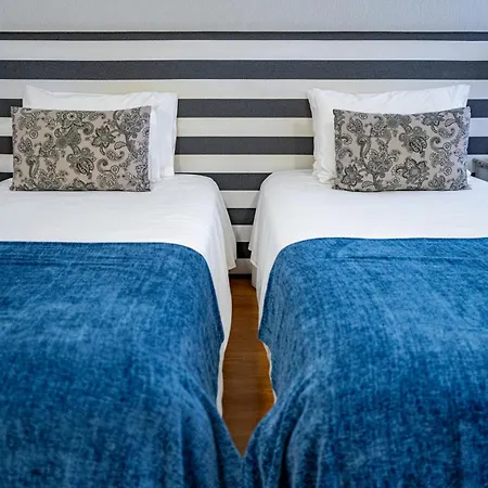 By The Sea - 3* Nazaré