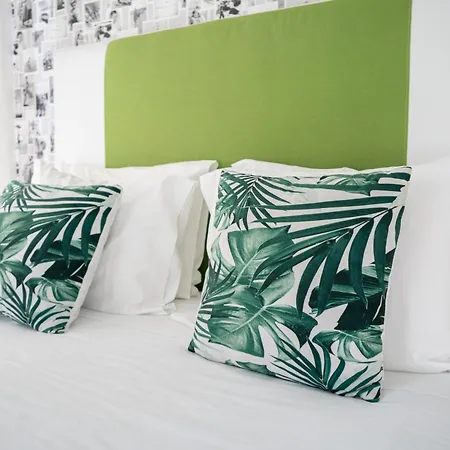 Bed and breakfast By The Sea - 3*