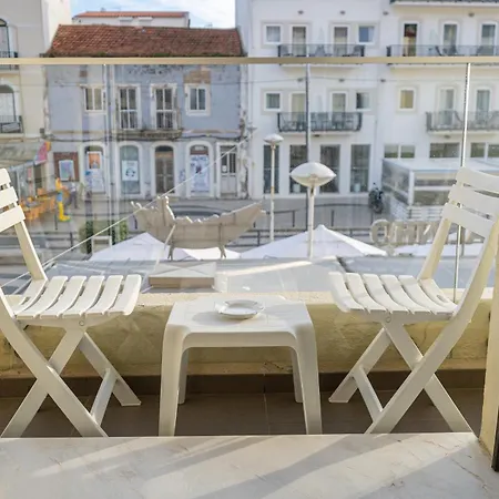 By The Sea - Couette-café