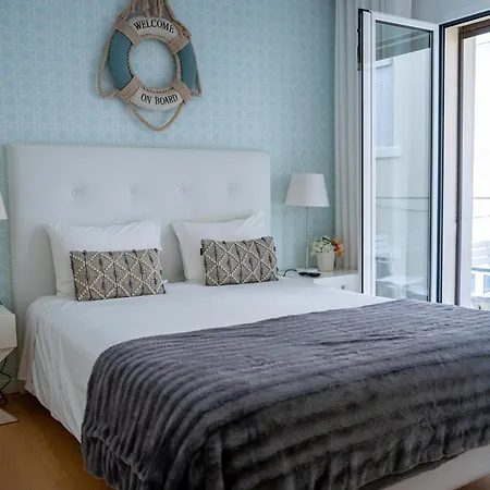 By The Sea - Alojamento de Acomodação e Pequeno-almoço Nazaré