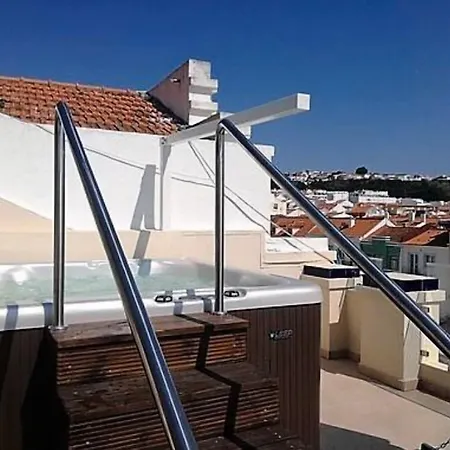 By The Sea - 3* Nazaré