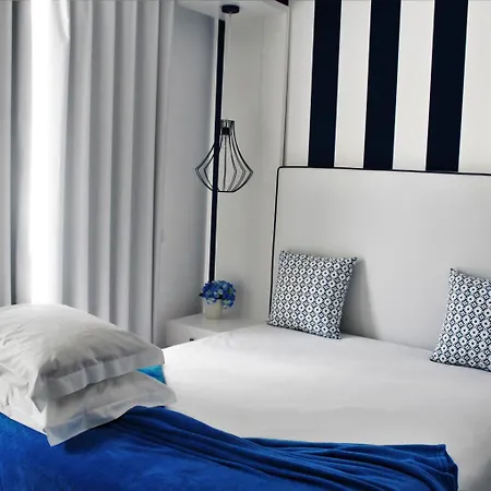 Bed and breakfast By The Sea - 3*