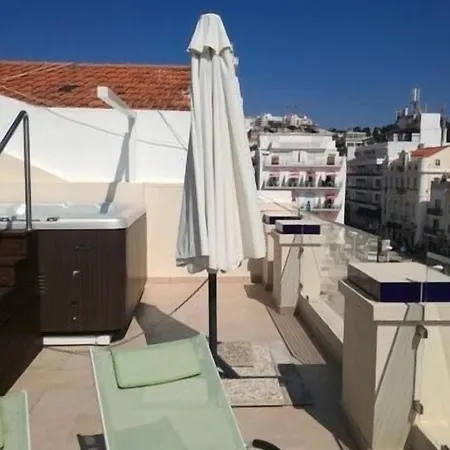 By The Sea - 3* Nazaré