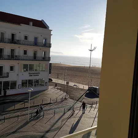 Couette-café By The Sea - Nazaré