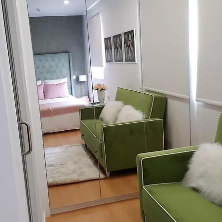 By The Sea - Bed and breakfast