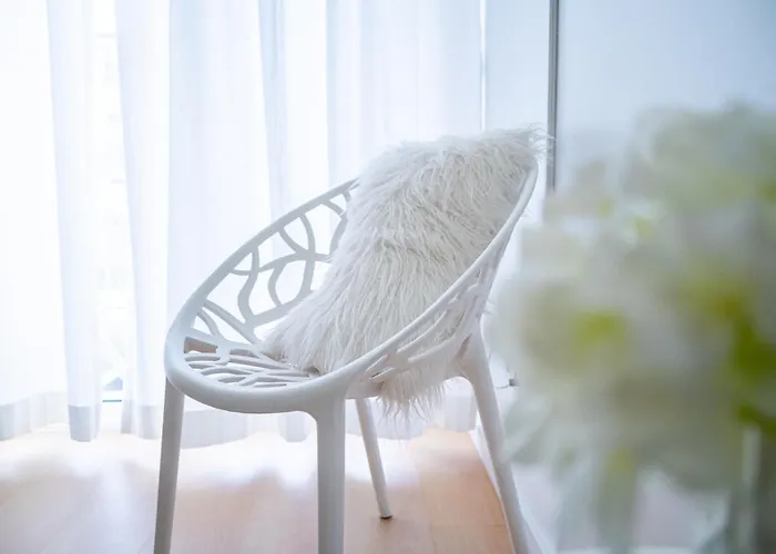 By The Sea - 3* Nazaré