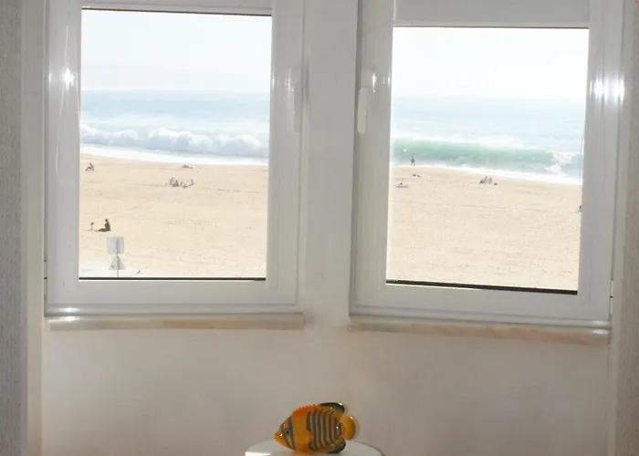 By The Sea - Oda ve Kahvaltı Nazaré