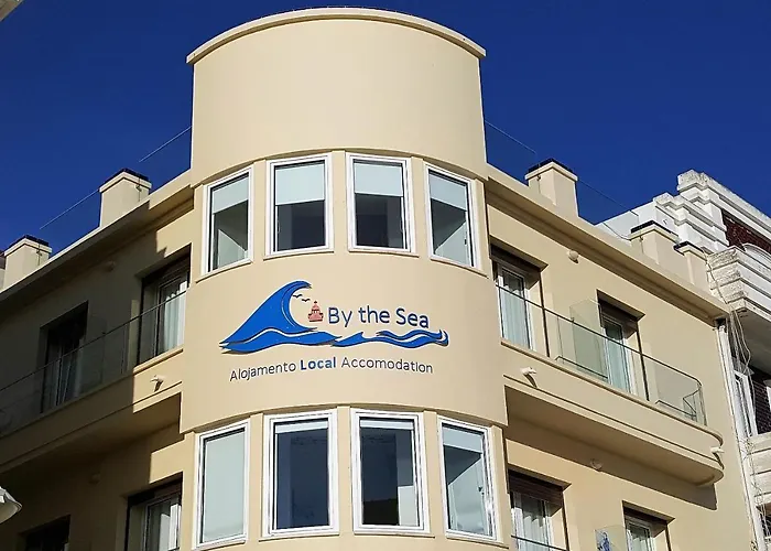 By The Sea - Oda ve Kahvaltı 3*